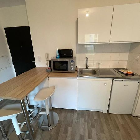 Gredi, Appt Avec Parking Et Terrasse A Caen Appartement Buitenkant foto