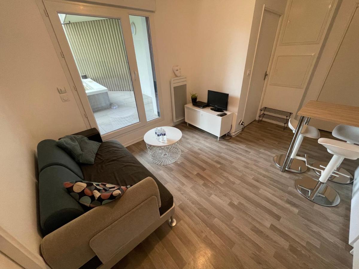 Gredi, Appt Avec Parking Et Terrasse A Caen Appartement Buitenkant foto